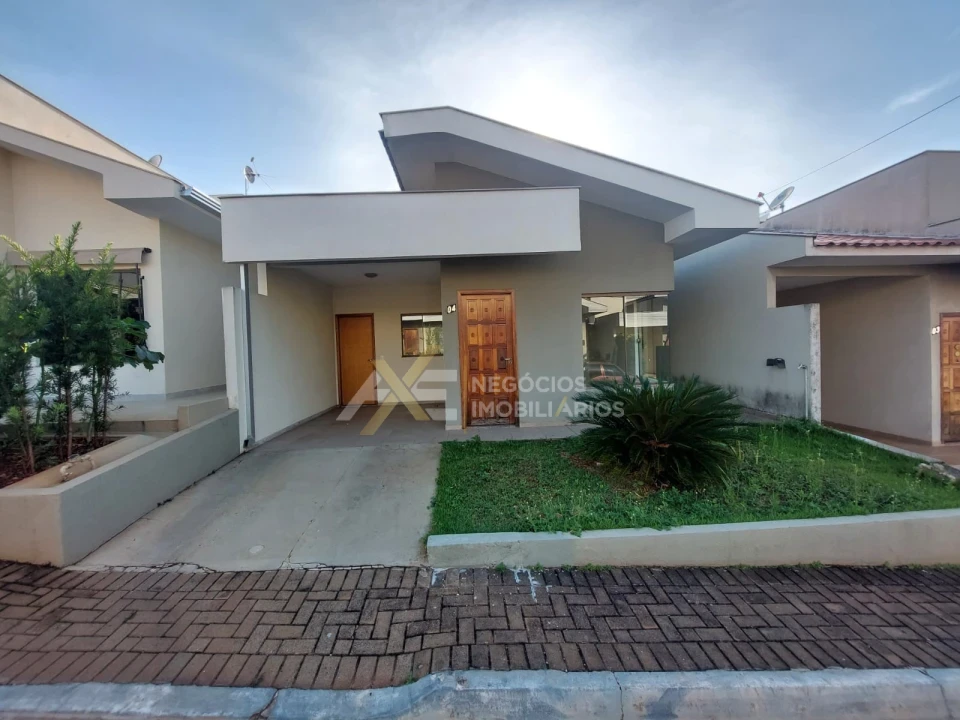 CASA 03 DORMITORIOS CONDOMINIO CAROLINA CENTRO DE CAMBÉ