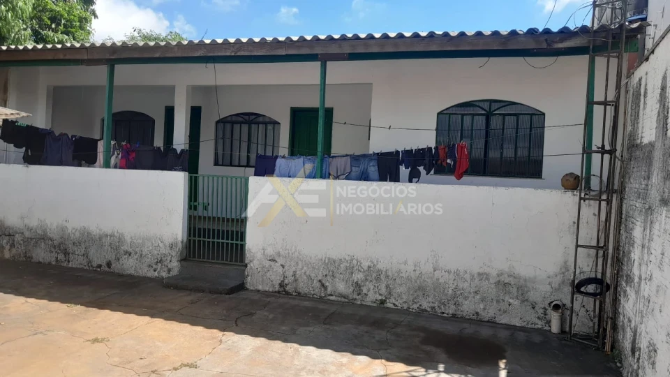 Imagens do imóveis Casa a venda com edícula no fundo