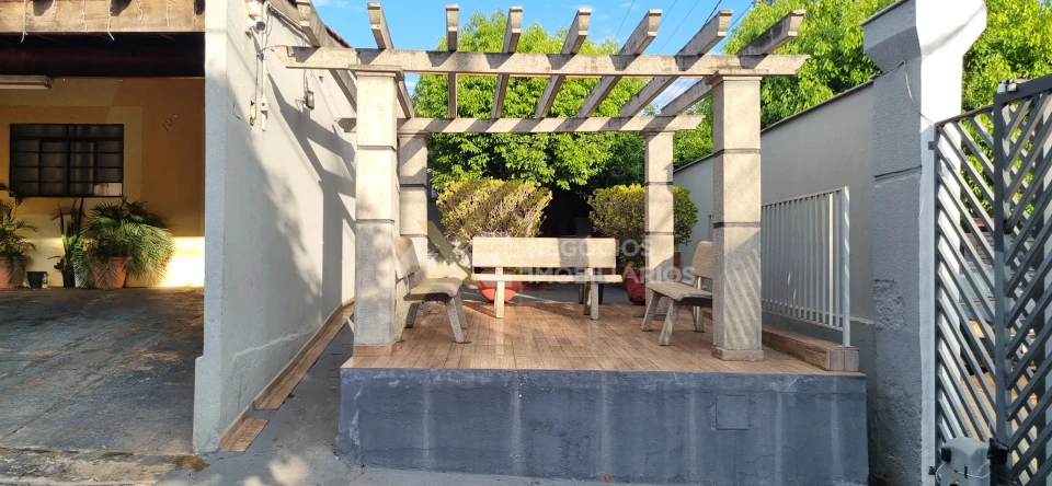 Imagens do imóveis CASA Á VENDA COM 2 DORMITORIOS NO CONDOMÍNIO SABARÁ I