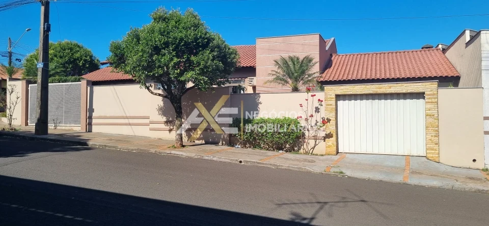 CASA À VENDA NO CAMBÉ II , COM 3 QUARTOS (SENDO 2 SUÍTE)
