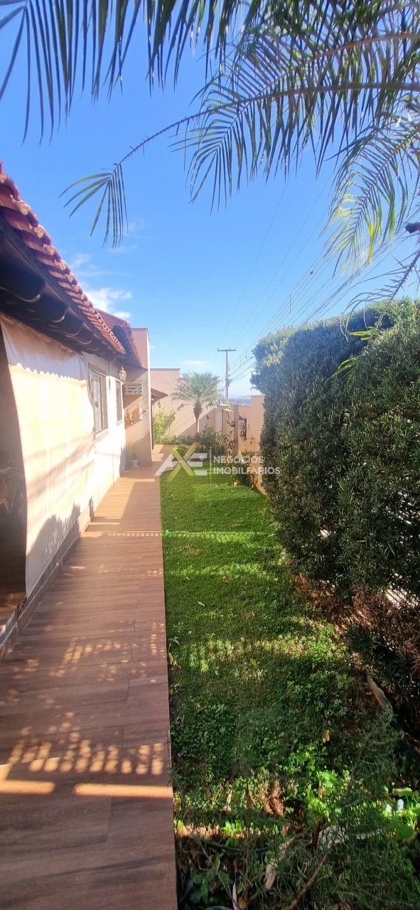 CASA À VENDA NO CAMBÉ II , COM 3 QUARTOS (SENDO 2 SUÍTE)