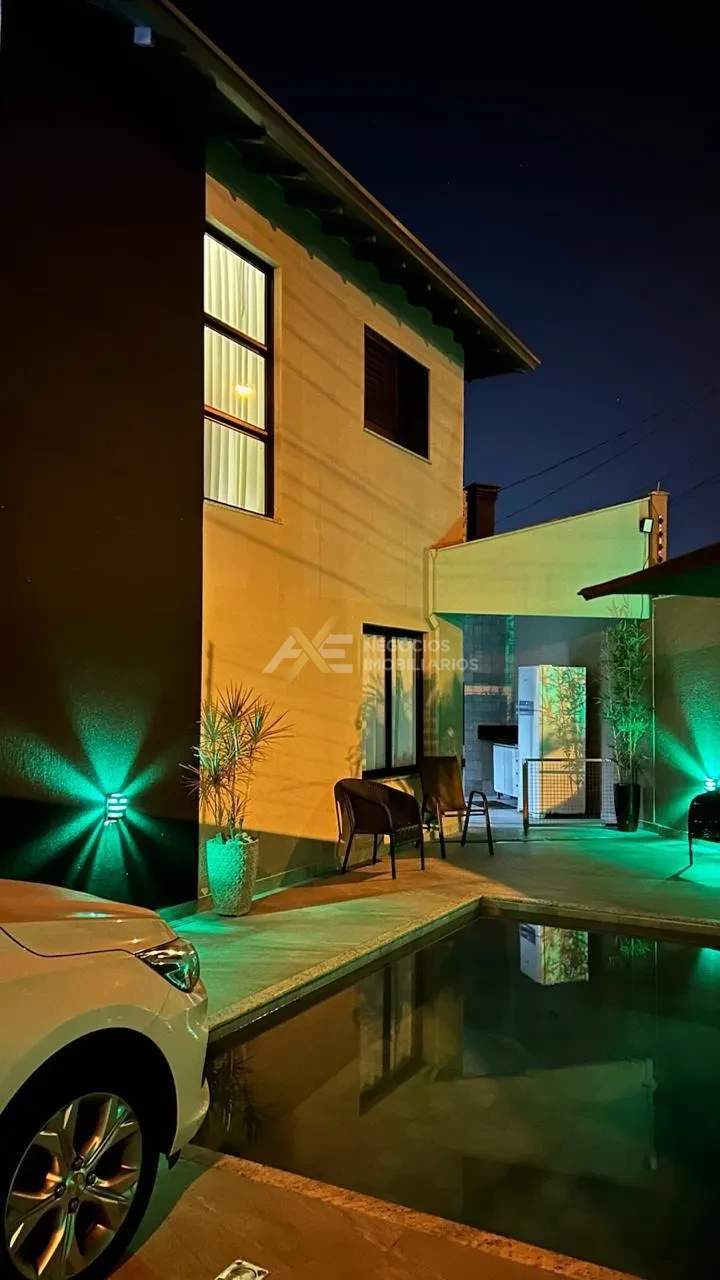 Imagens do imóveis LINDA CASA  ASSOBRADADA JARDIM MORUMBI, COM 3 QUARTOS (SENDO 1 SUÍTE), PISCINA, CHURRASQUEIRA