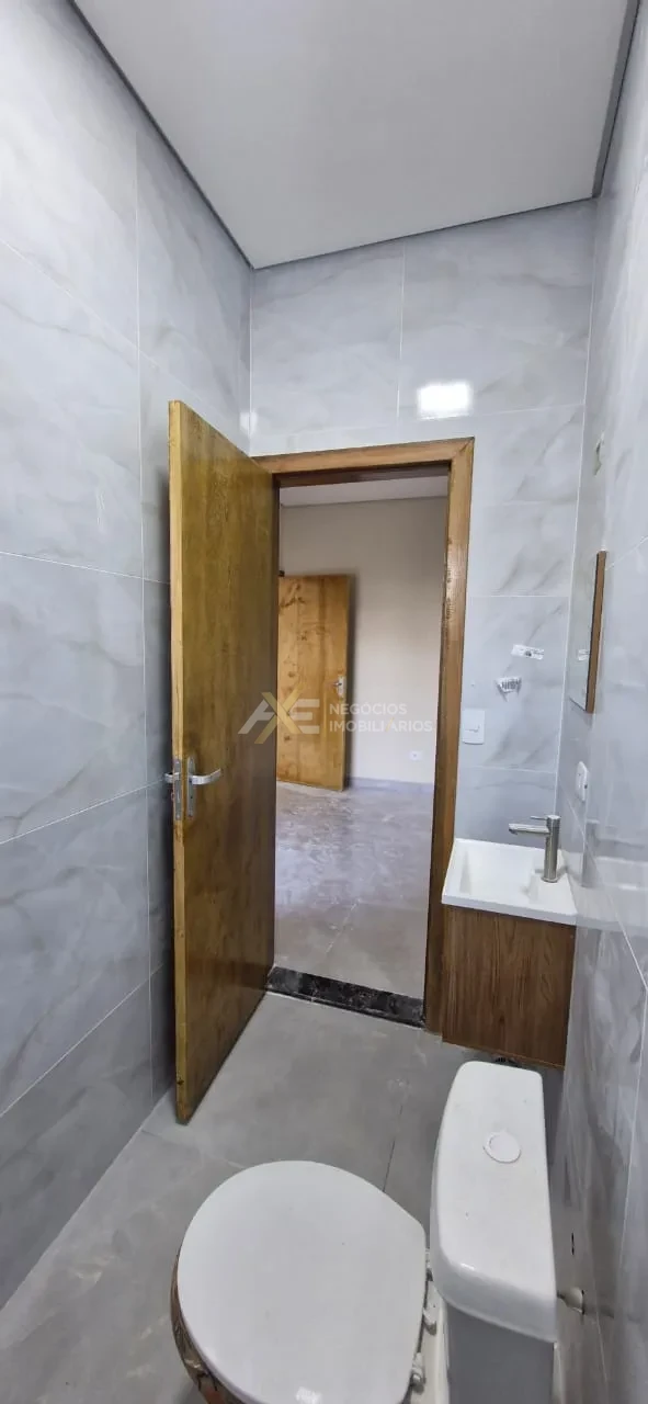 Imagens do imóveis Casa a Venda Jardim Vale Verde na cidade de Cambé, Pr, estuda a possibilidade de pegar veiculo como parte de pagamento