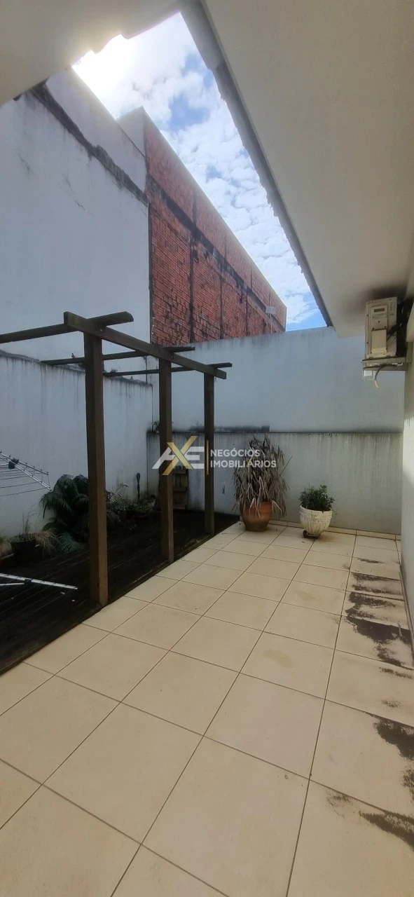 Imagens do imóveis CASA À VENDA NO JARDIM MONTE REAL - CAMBÉ-PR