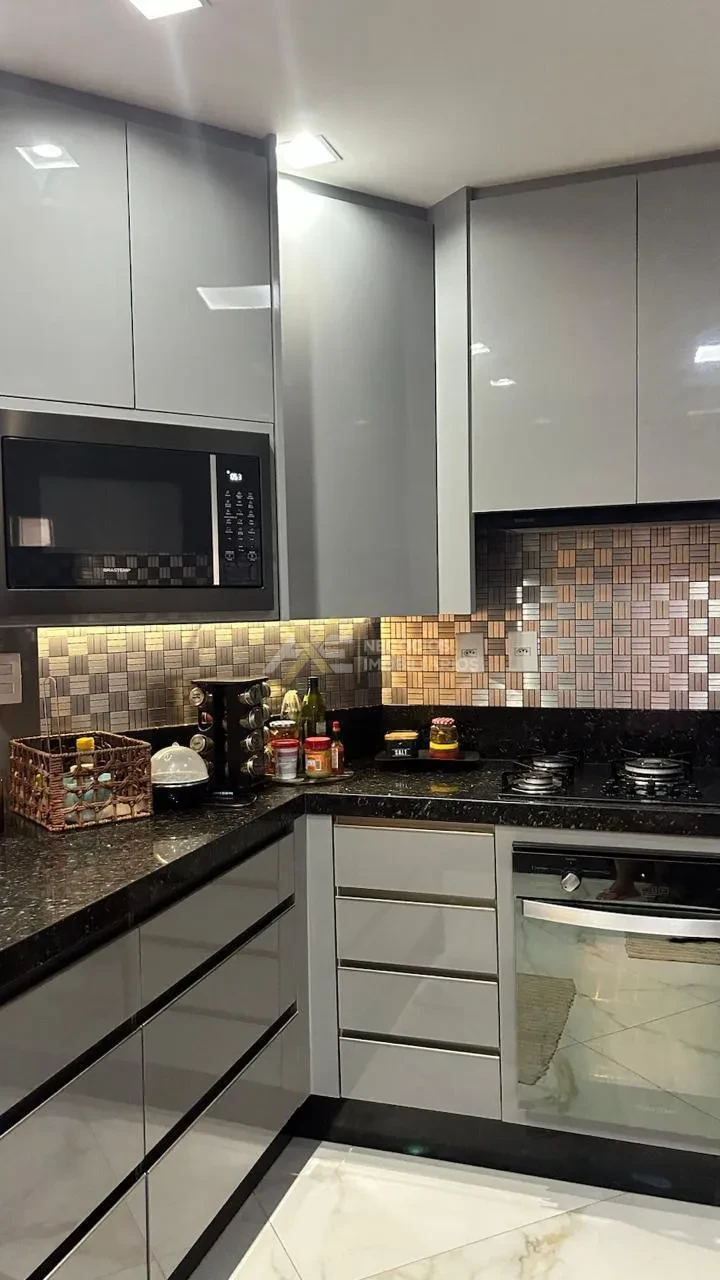 Imagens do imóveis LINDA CASA  ASSOBRADADA JARDIM MORUMBI, COM 3 QUARTOS (SENDO 1 SUÍTE), PISCINA, CHURRASQUEIRA
