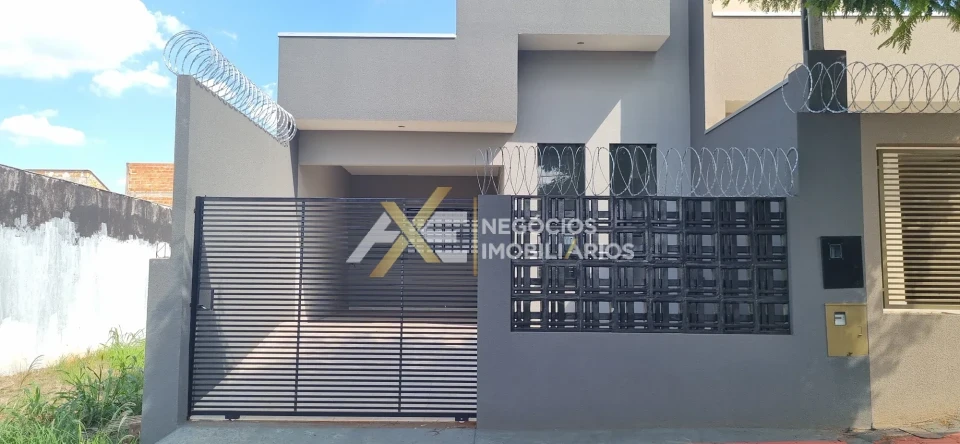 Imagens do imóveis CASA À VENDA DE 3 QUARTOS (SENDO 1 SUÍTE), JARDIM PARANA