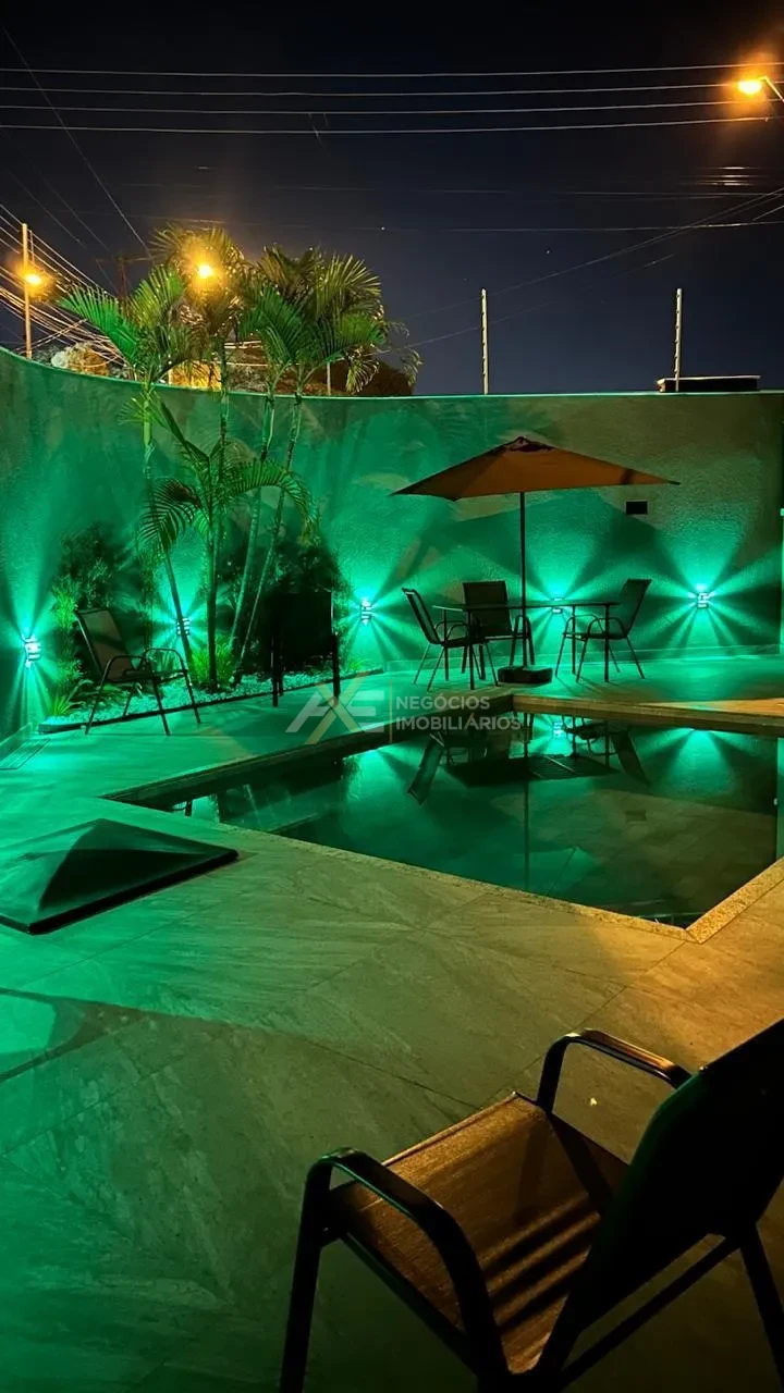 Imagens do imóveis LINDA CASA  ASSOBRADADA JARDIM MORUMBI, COM 3 QUARTOS (SENDO 1 SUÍTE), PISCINA, CHURRASQUEIRA