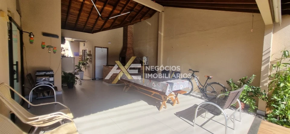 CASA À VENDA NO CAMBÉ II , COM 3 QUARTOS (SENDO 2 SUÍTE)