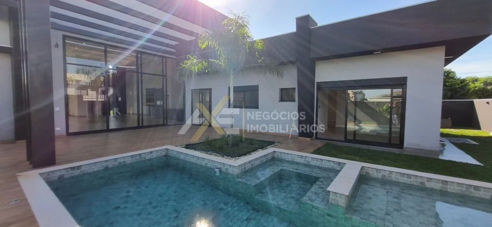 Imagens do imóveis Casa com 4 suítes à venda no Condomínio Villagio do Engenho, Cambé - Pr