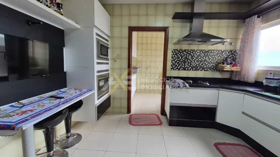 Imagens do imóveis Apartamento de Alto Padrão com 234 m² | 5 Quartos | 3 Suítes | Centro de Cambé