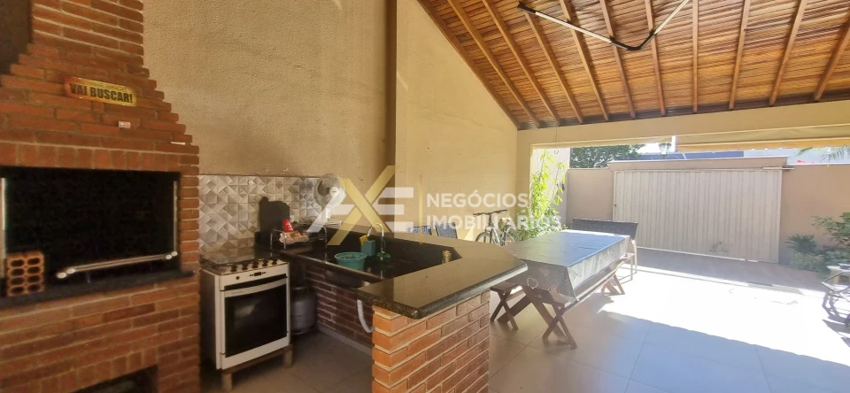 CASA À VENDA NO CAMBÉ II , COM 3 QUARTOS (SENDO 2 SUÍTE)