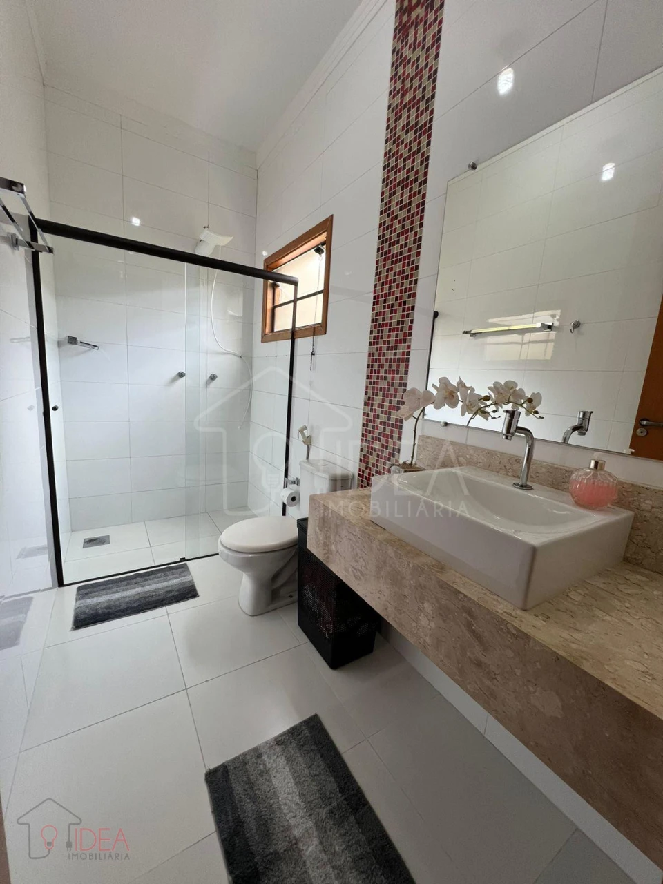 Imagens do imóveis Chácara com 1 suíte - Cândido Mota