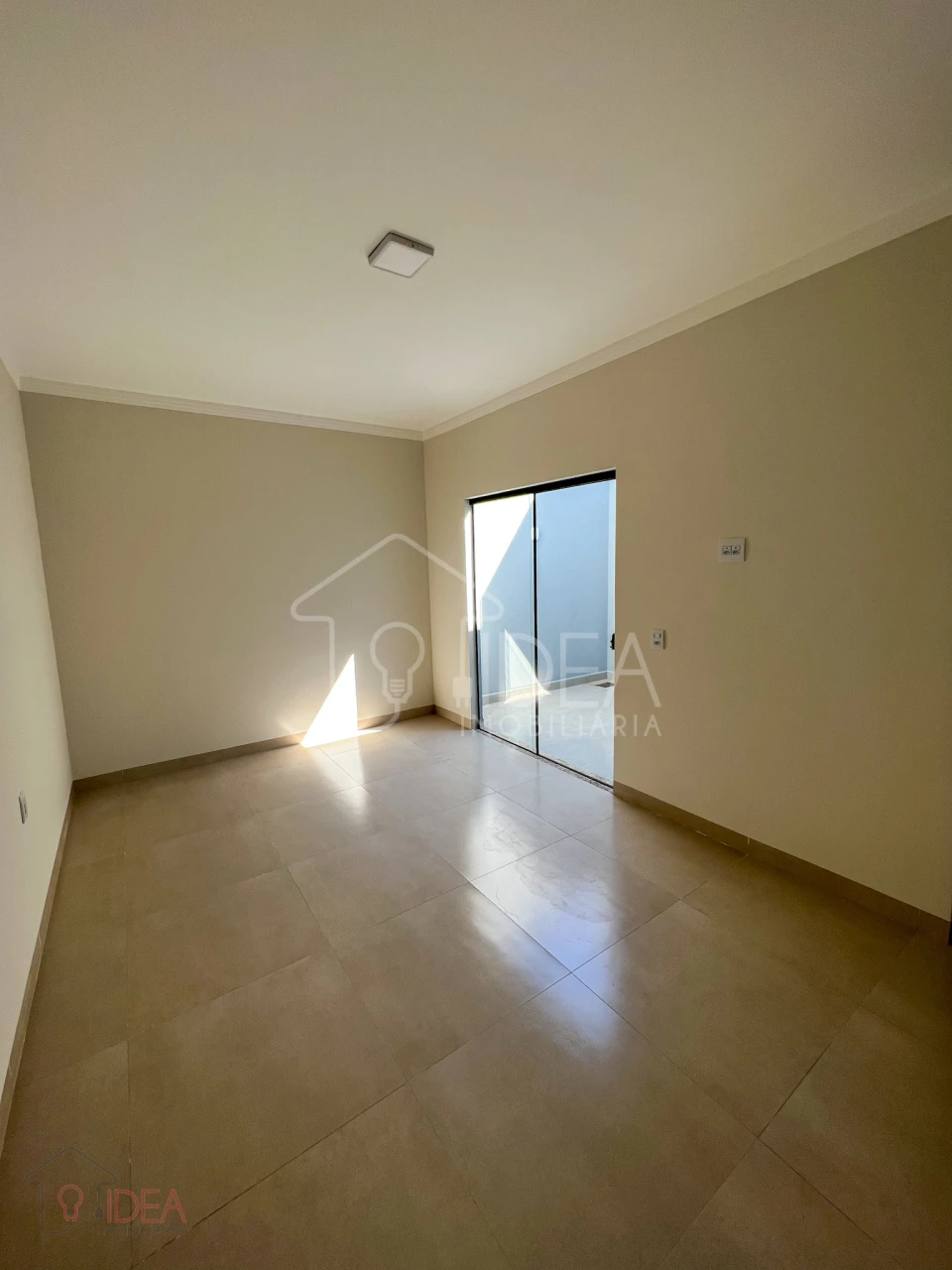 Casa com 3 dormitórios sendo 1 suíte - Jardim Paraná