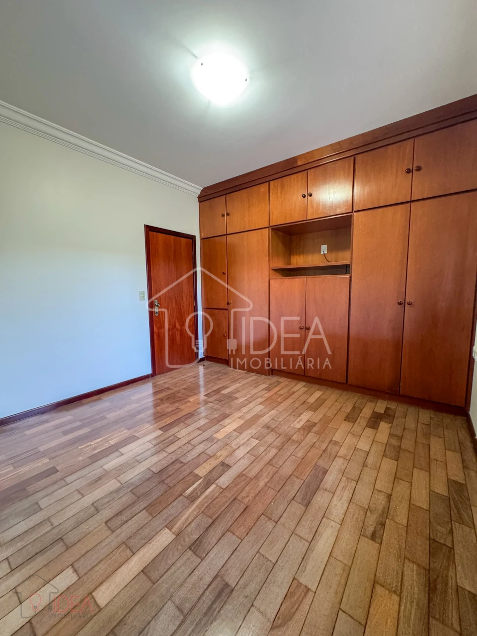 Imagens do imóveis Casa com 3 suítes (sendo 1 master com closet e banheira)  Jardim Europa