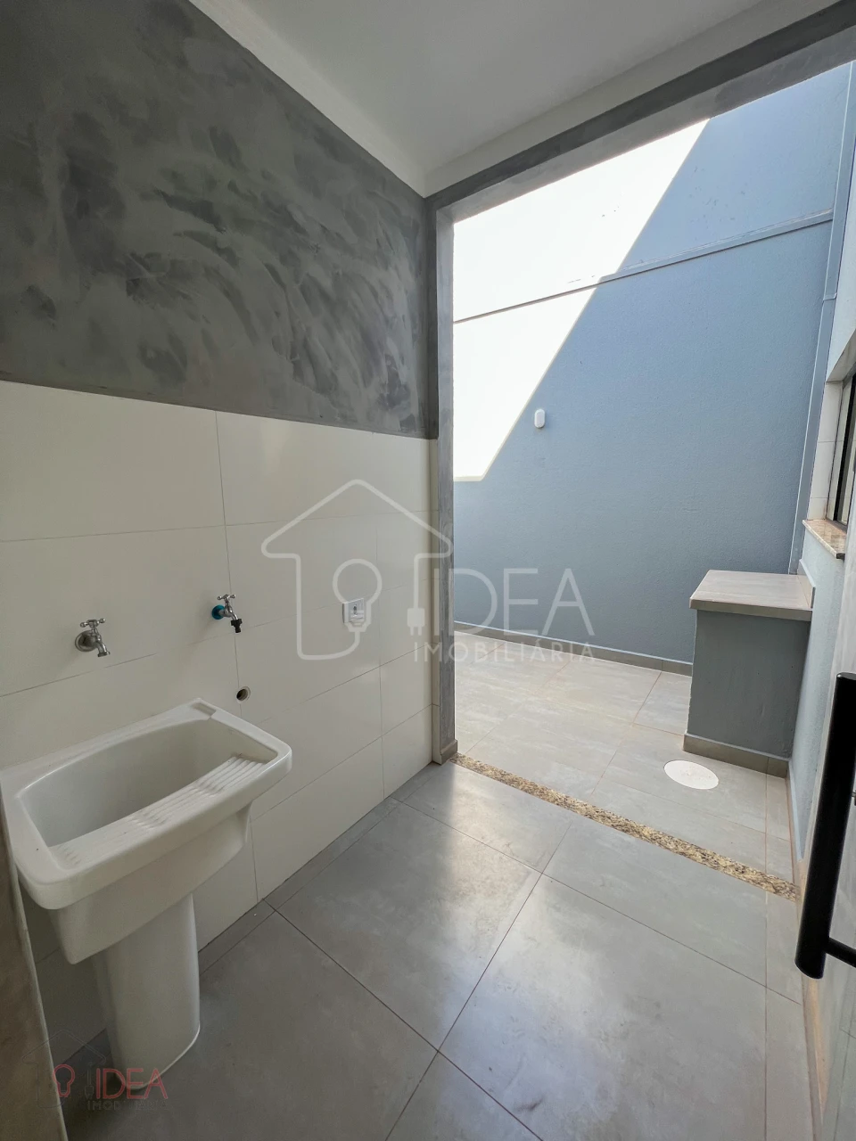 Casa com 3 dormitórios sendo 1 suíte - Jardim Paraná