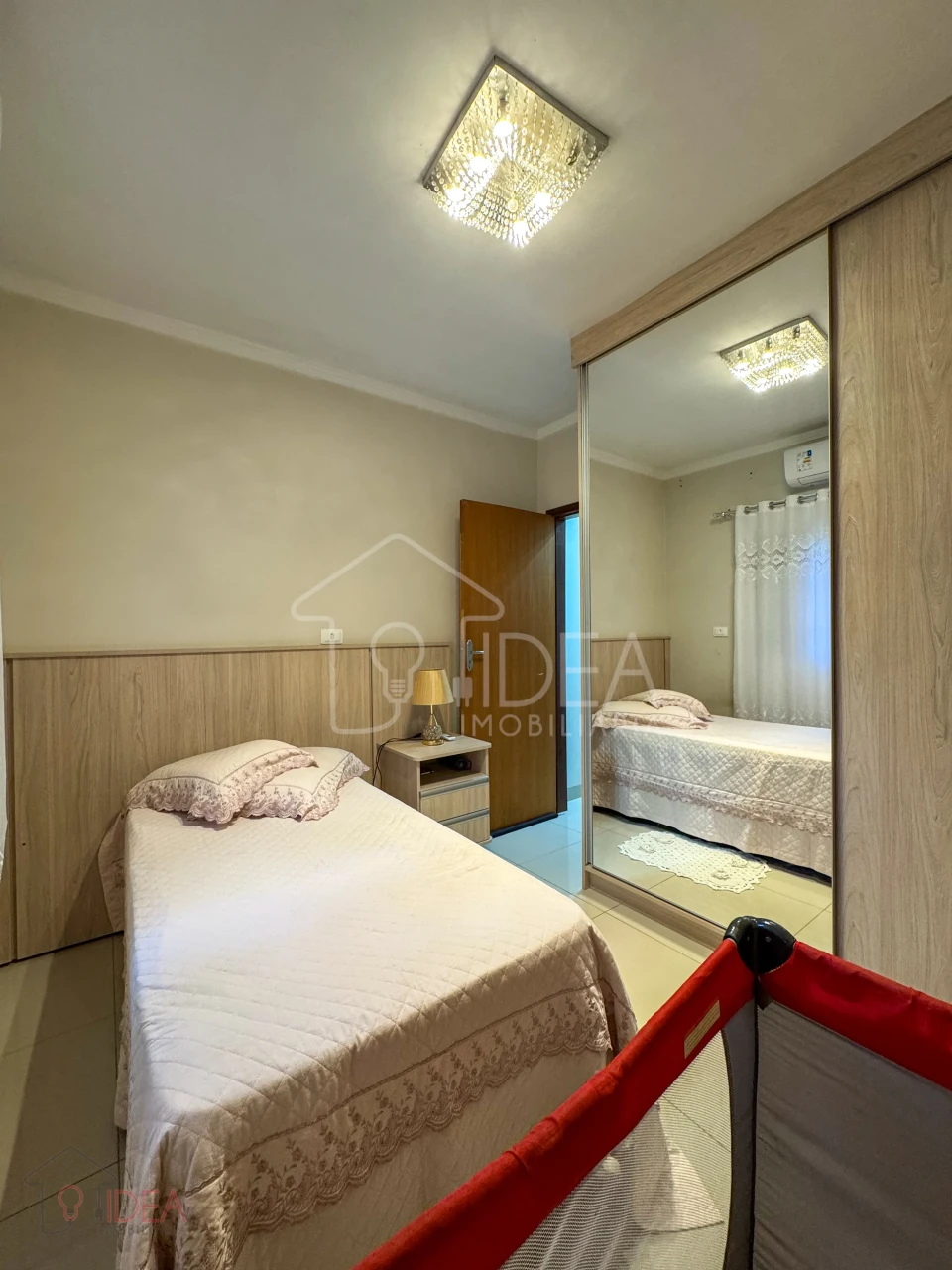 Imagens do imóveis Casa com 2 dormitórios (sendo 1 suíte com closet) Conjunto Habitacional Assis IV