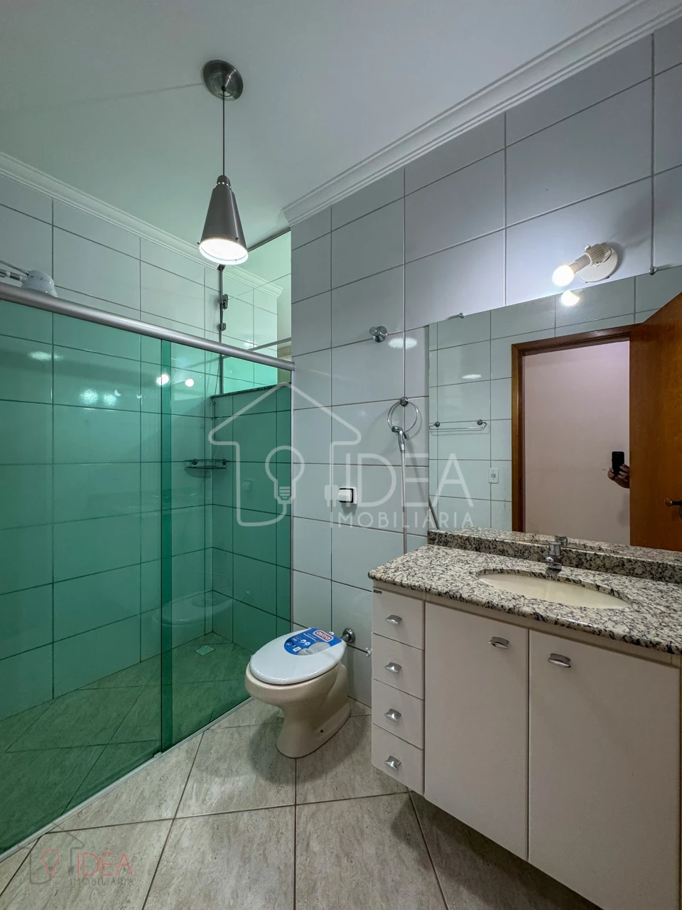 Casa com 3 dormitórios (sendo 1 suíte) Centro