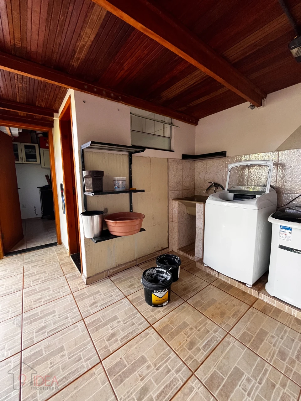 Casa com 3 dormitórios sendo 1 Suíte - Vila Ribeiro