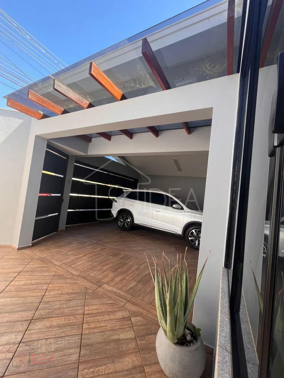 Casa com 3 dormitórios (sendo 1 suíte) Vila Central