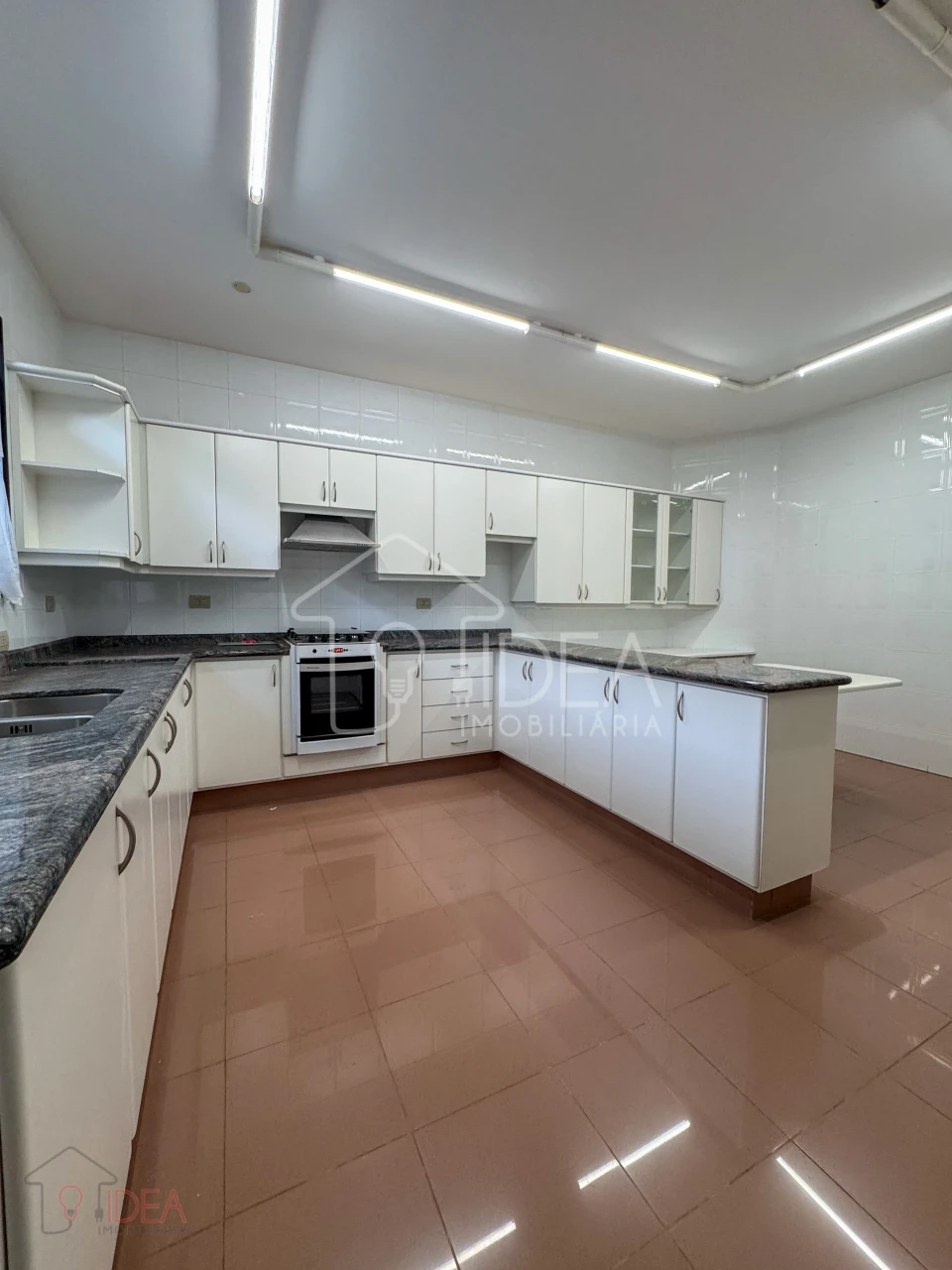 Imagens do imóveis Casa com 3 suítes (sendo 1 master com closet e banheira)  Jardim Europa