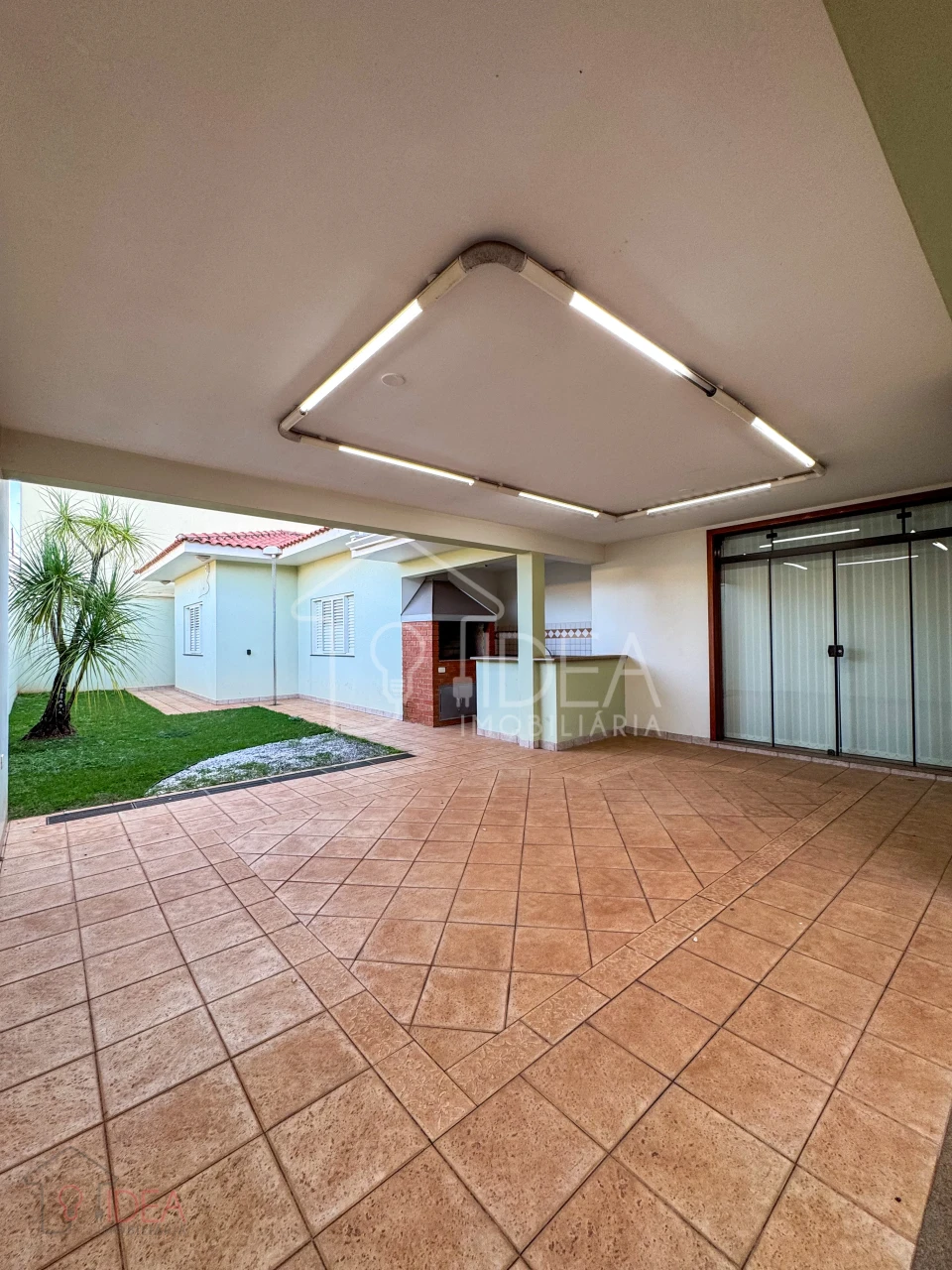 Imagens do imóveis Casa com 3 suítes (sendo 1 master com closet e banheira)  Jardim Europa