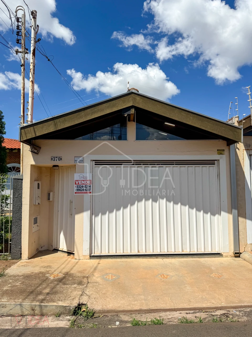 Casa com 3 dormitórios sendo 1 Suíte - Vila Fiuza