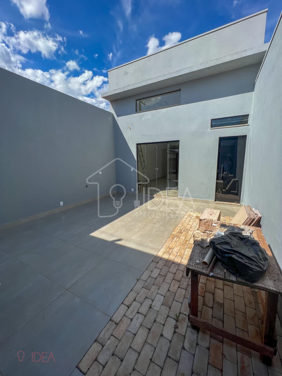 Casa com 3 dormitórios sendo 1 suíte - Jardim Paraná