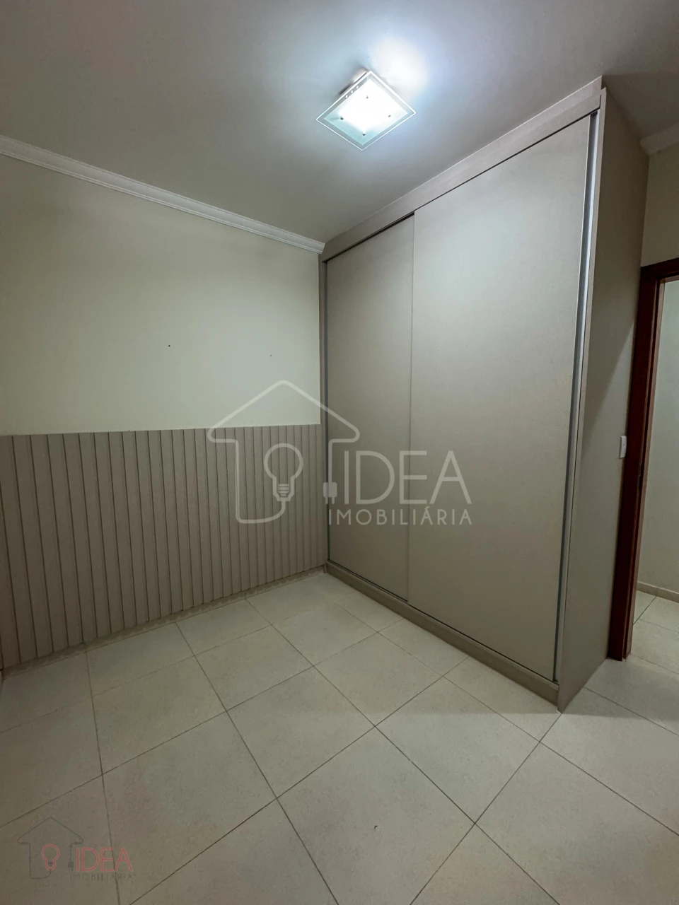 Casa com 3 dormitórios sendo 1 Suíte - Vila Fiuza