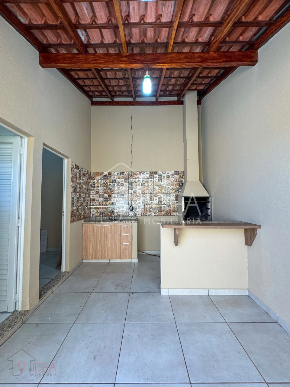 Casa com 3 dormitórios (sendo 1 suíte) Centro