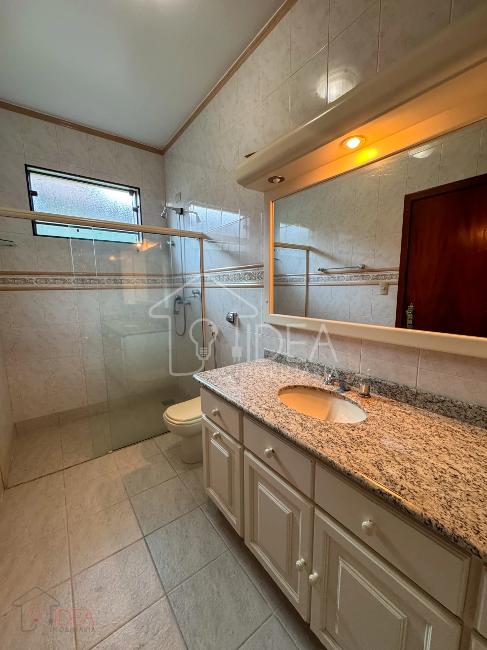 Imagens do imóveis Casa com 3 suítes (sendo 1 master com closet e banheira)  Jardim Europa