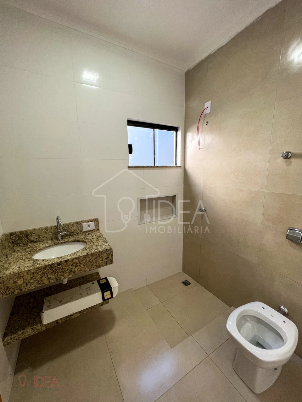 Casa com 3 dormitórios sendo 1 suíte - Jardim Paraná