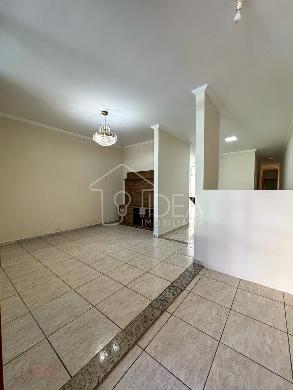 Casa com 3 dormitórios (sendo 1 suíte) Centro