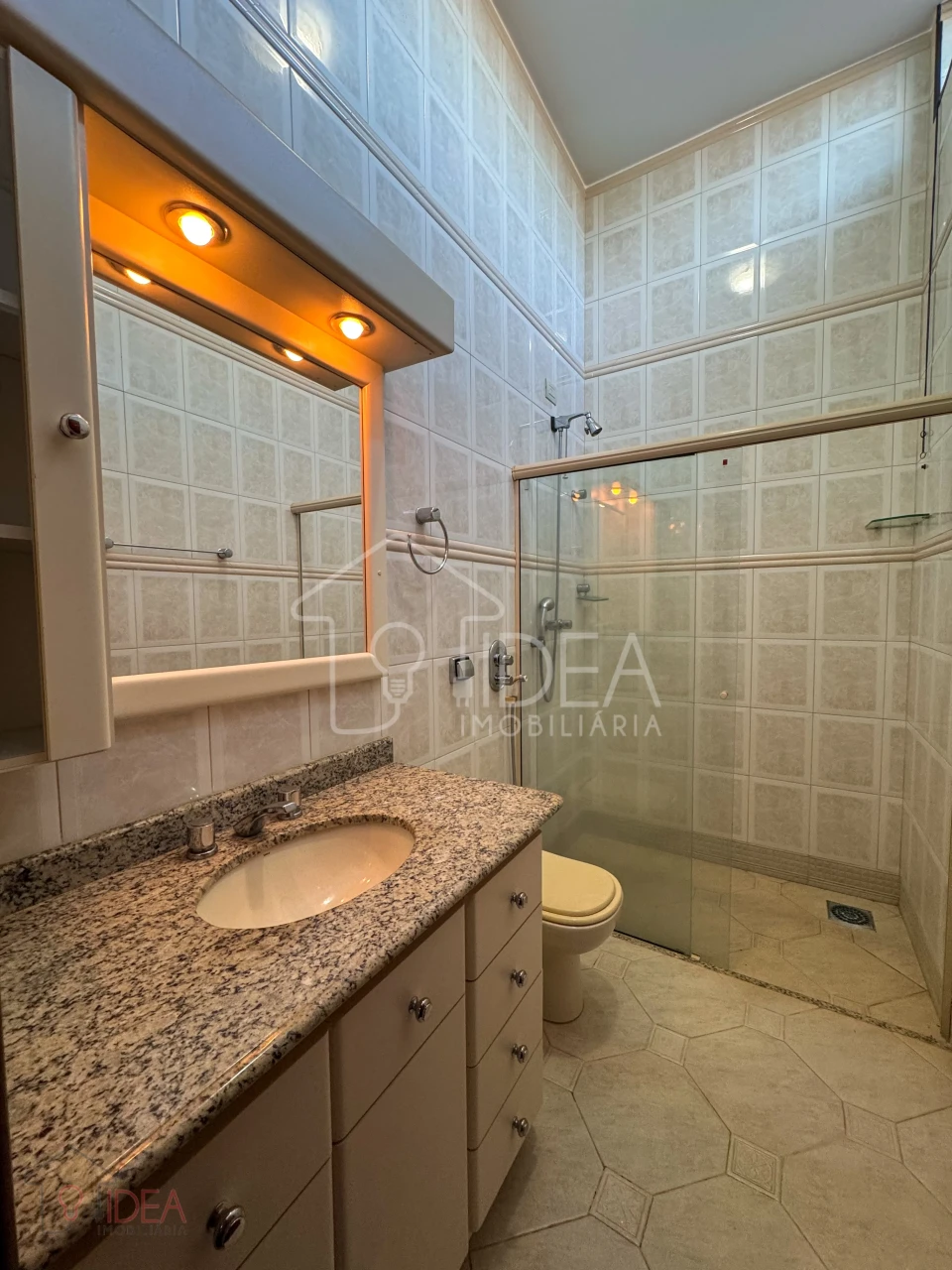 Imagens do imóveis Casa com 3 suítes (sendo 1 master com closet e banheira)  Jardim Europa