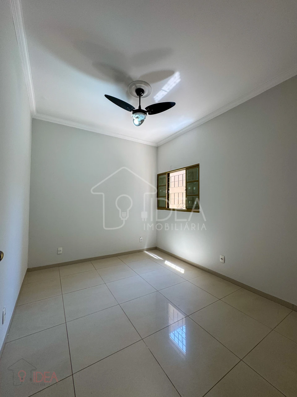 Imagens do imóveis Casa com 3 dormitórios (Sendo 1 suíte) no Jardim Paraná