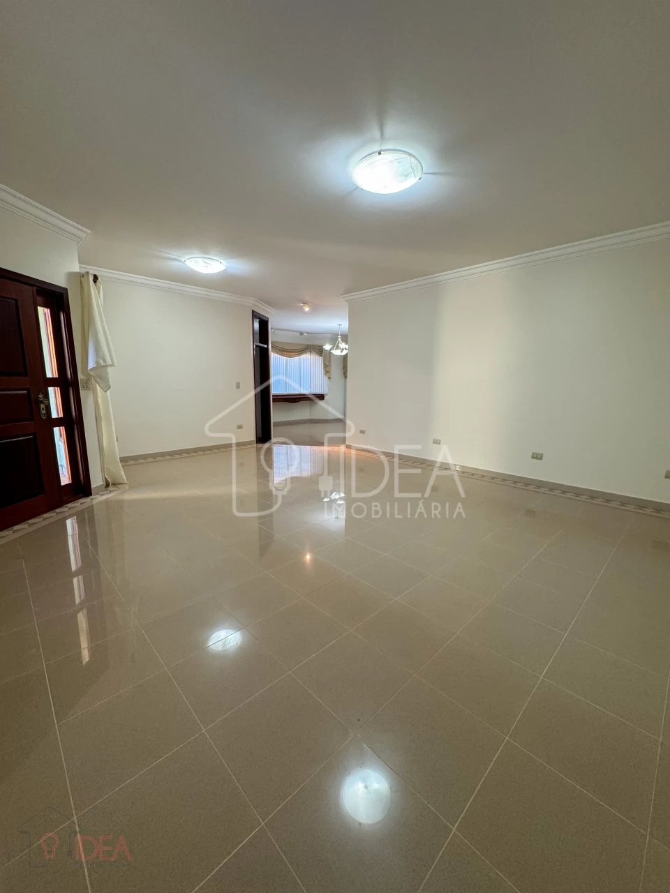 Imagens do imóveis Casa com 3 suítes (sendo 1 master com closet e banheira)  Jardim Europa
