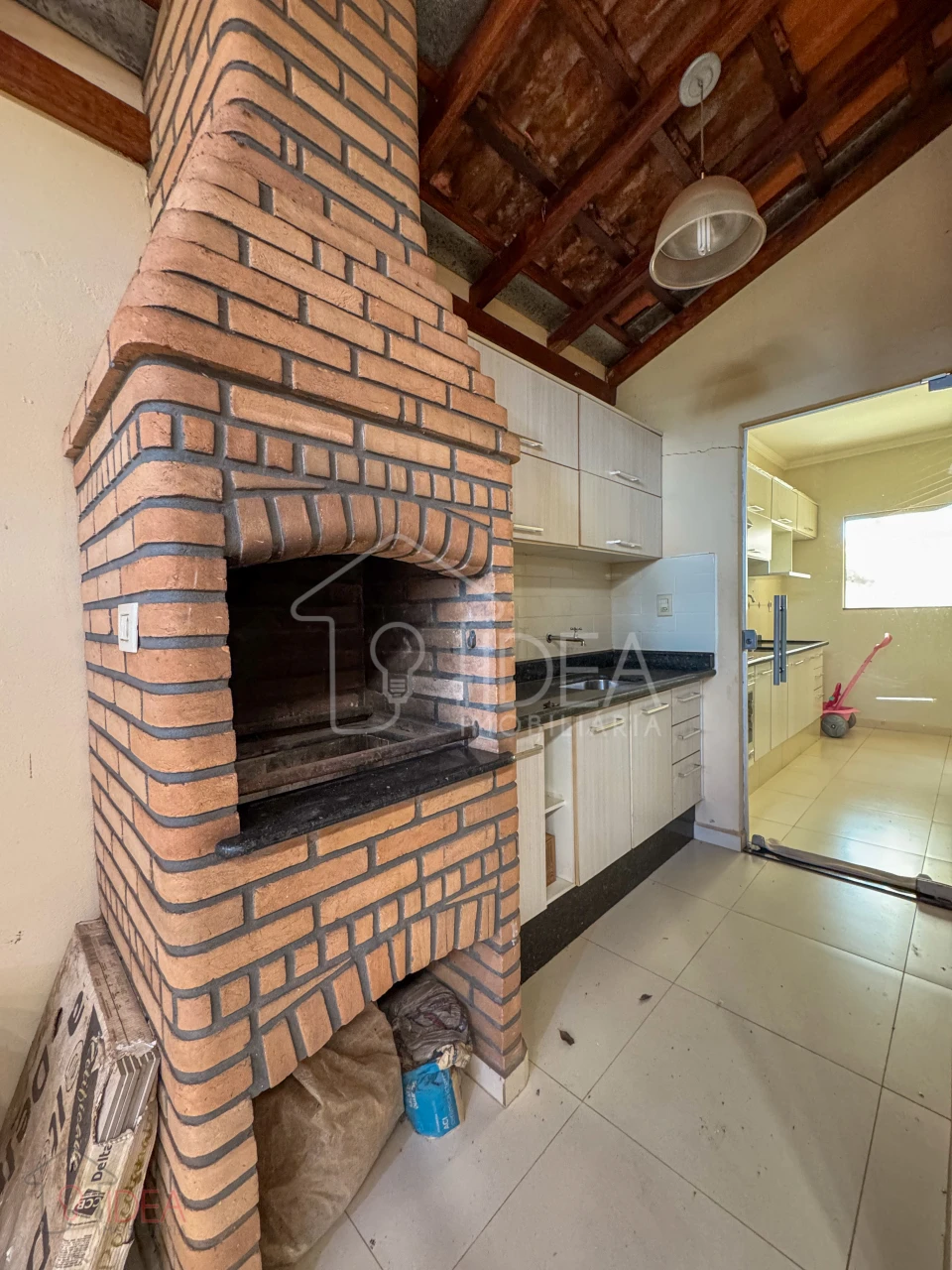 Casa com 3 dormitórios sendo 1 Suíte - Vila Fiuza