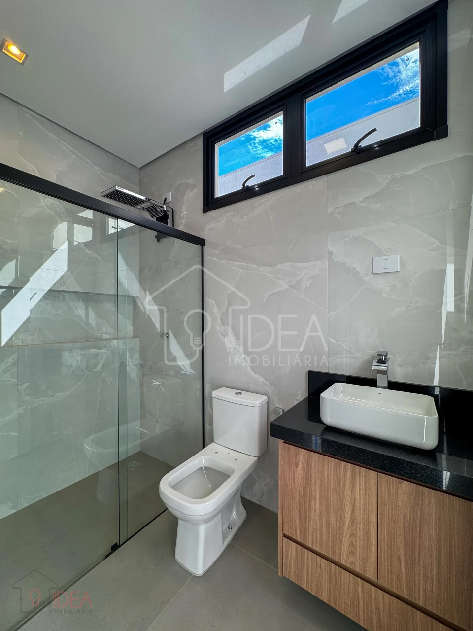 Imagens do imóveis Casa com 3 dormitórios (sendo 1 suíte) Vila Tênis Clube