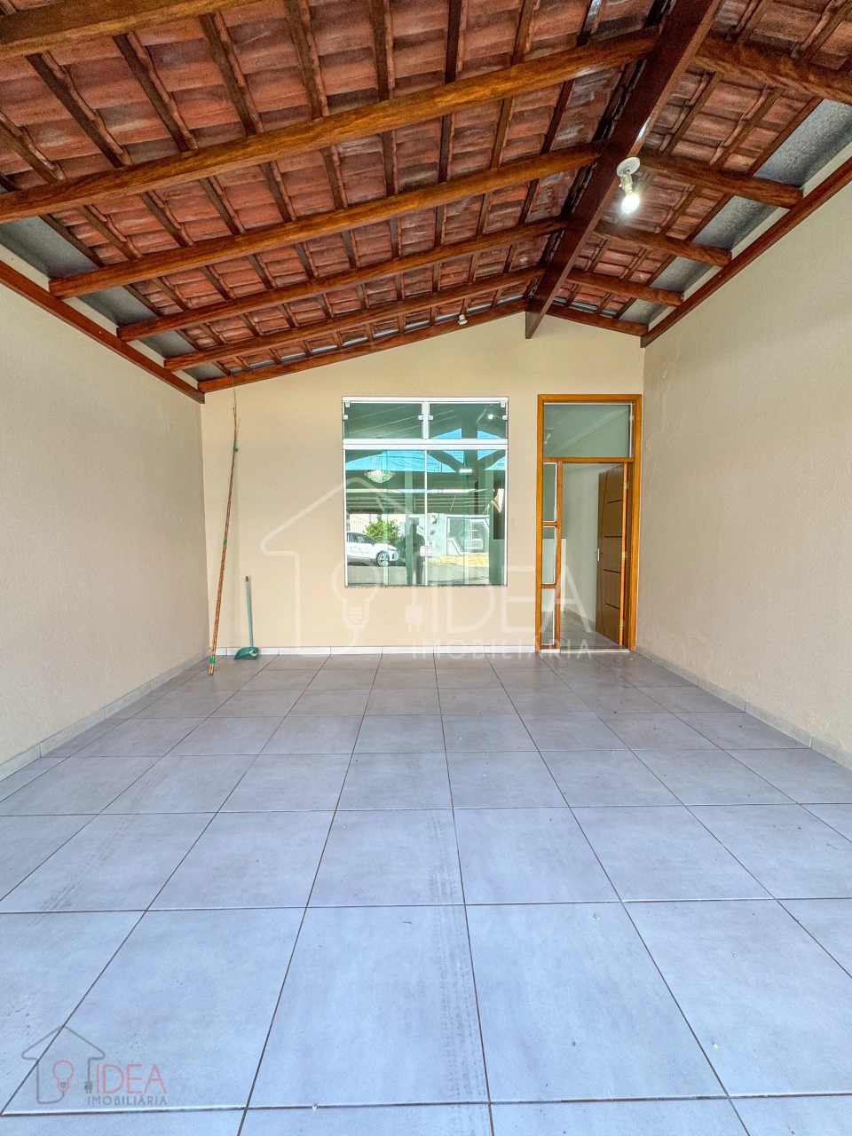 Casa com 3 dormitórios (sendo 1 suíte) Centro