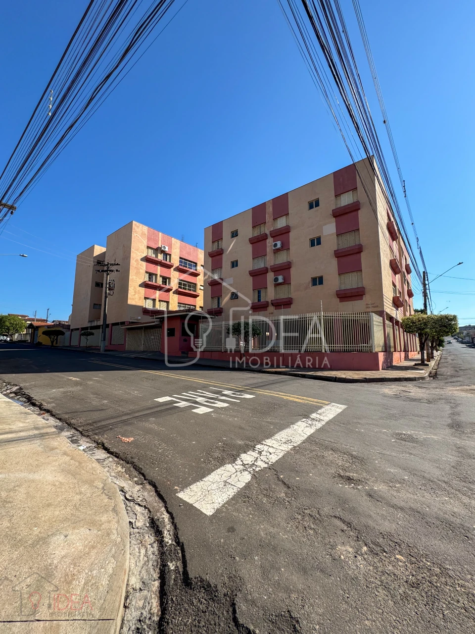 Apartamento com 3 dormitórios - Residencial Pena Branca