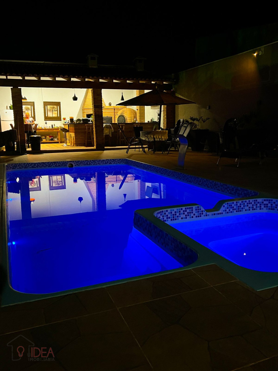 Imagens do imóveis Casa com 2 suítes no Residencial Esmeralda Park
