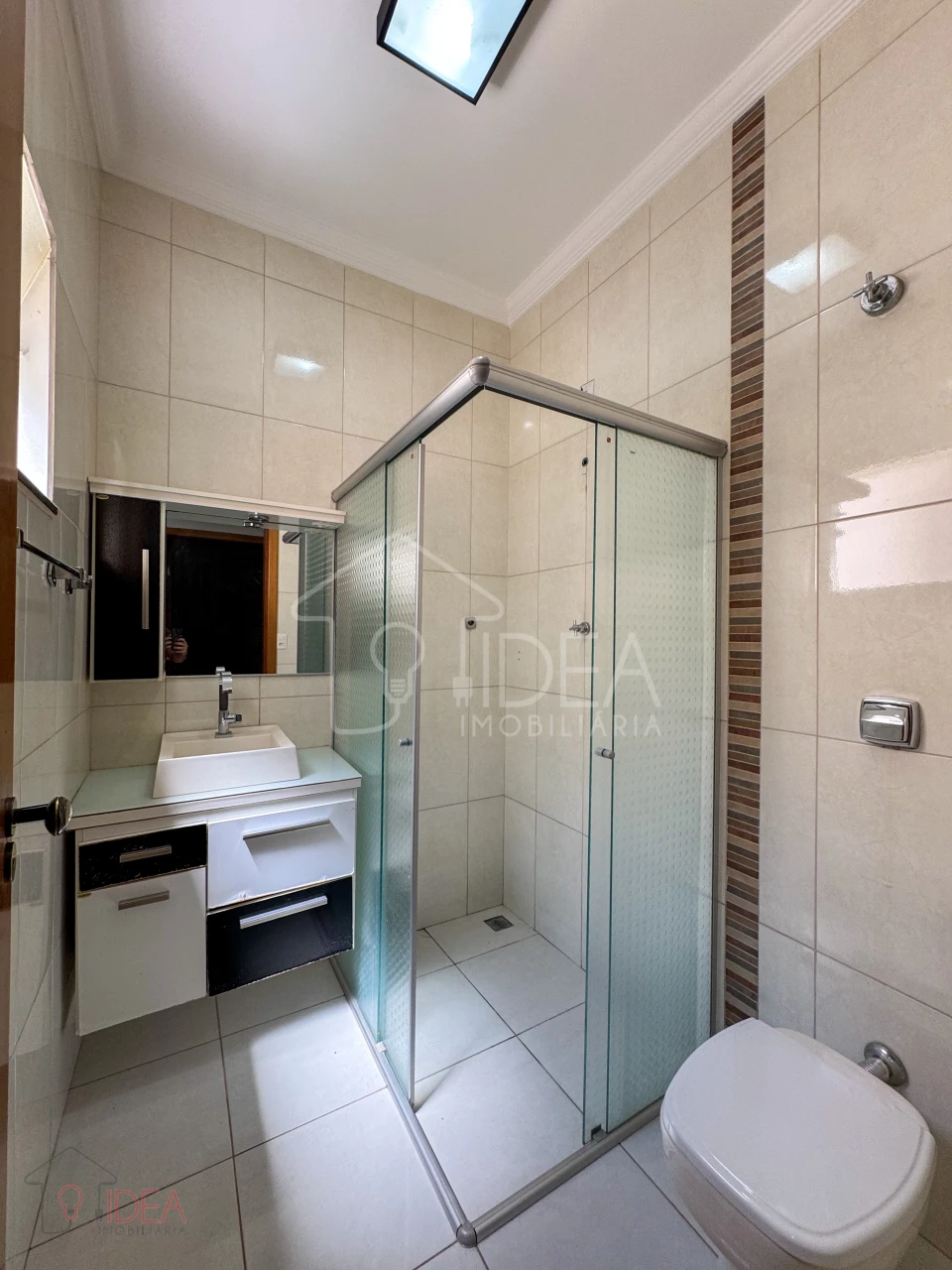 Imagens do imóveis Casa com 3 dormitórios (Sendo 1 suíte) no Jardim Paraná