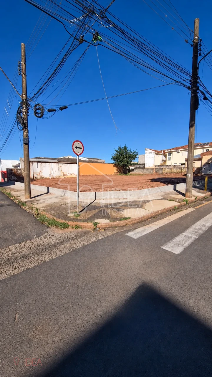 Imagens do imóveis Terreno de esquina no Centro