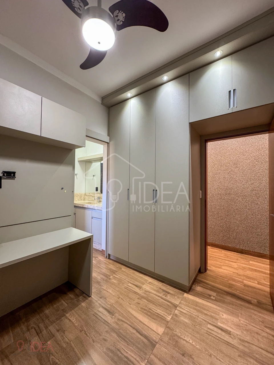 Casa com 3 dormitórios (Sendo 1 suíte) no Portal de São Francisco