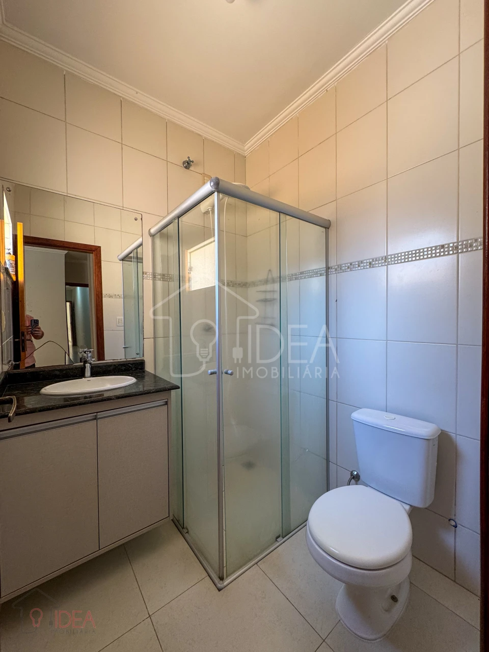 Casa com 3 dormitórios sendo 1 Suíte - Vila Fiuza