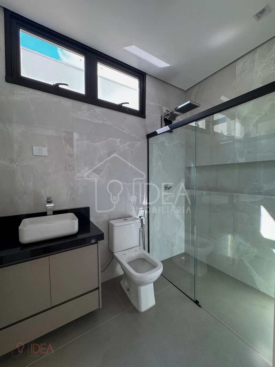 Imagens do imóveis Casa com 3 dormitórios (sendo 1 suíte) Vila Tênis Clube