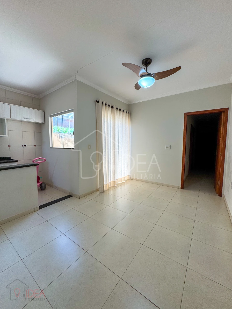 Casa com 3 dormitórios sendo 1 Suíte - Vila Fiuza