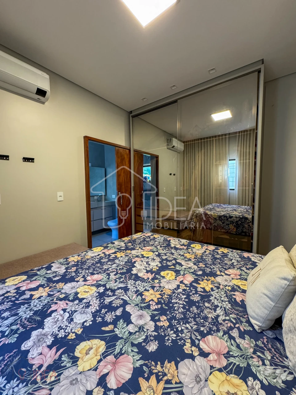 Imagens do imóveis Casa com 2 dormitórios (sendo 1 suíte) no Centro