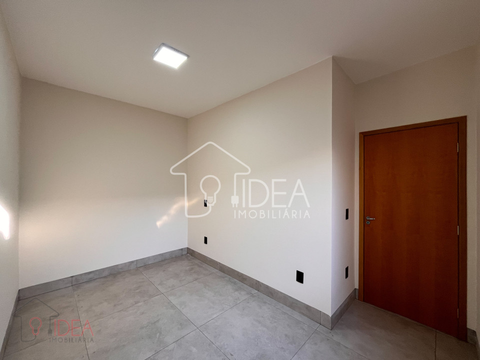 CASA COM 2 DORMITÓRIOS E 1 BANHEIRO - VILA SILVESTRE