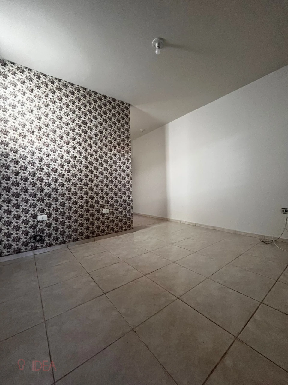 Casa com 2 dormitórios sendo 1 suite - Vila Maria Izabel