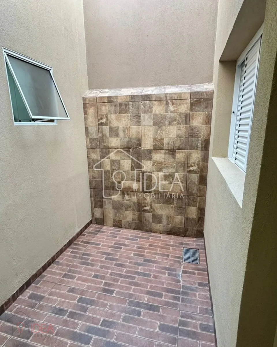 Casa com 3 dormitórios (sendo 1 suíte) centro